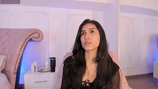 Snapshot of LucianaBlanco_ chatting on June 20, 8:33 pm LucianaBlanco online show from June 20, 8:33 pm