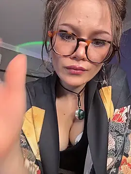 Tallulah Kinky online show from May 15, 4:25 pm