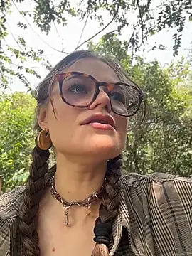Tallulah Kinky online show from June 18, 4:55 pm