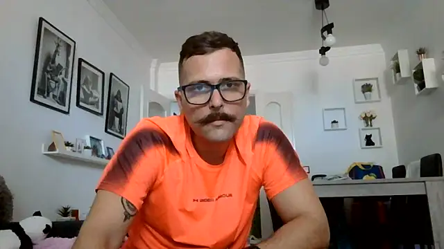 Snapshot of yanick931 chatting on June 14, 4:42 pm yanick931 online show from June 14, 4:42 pm