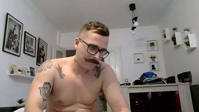 yanick931 online show from July 23, 9:35 pm