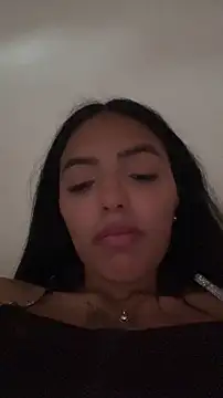 sylphiee  online show from April 10, 4:12 pm