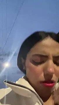 sylphiee  online show from April 26, 10:35 am