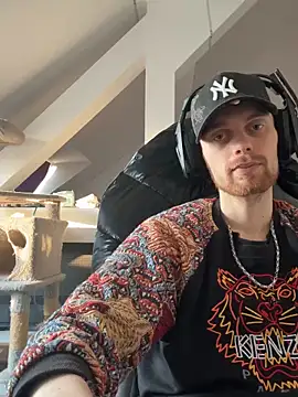 Snapshot of nomercy0807 chatting on March 18, 4:43 pm nomercy0807 online show from March 18, 4:43 pm