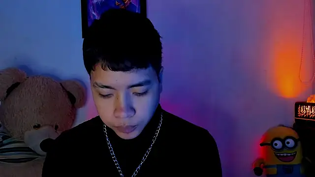 Lee Colee online show from April 3, 1:14 am