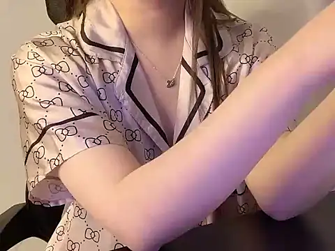 hunhun122 online show from April 18, 7:58 pm