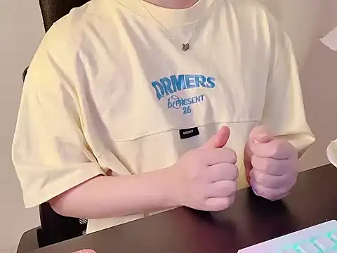 hunhun122 online show from July 11, 5:59 pm