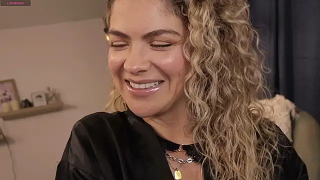  Velora online show from May 4, 3:24 am
