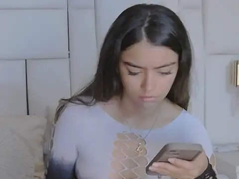 AnnieDesire online show from June 12, 4:22 am