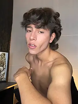 Evan Barret online show from March 12, 6:58 pm