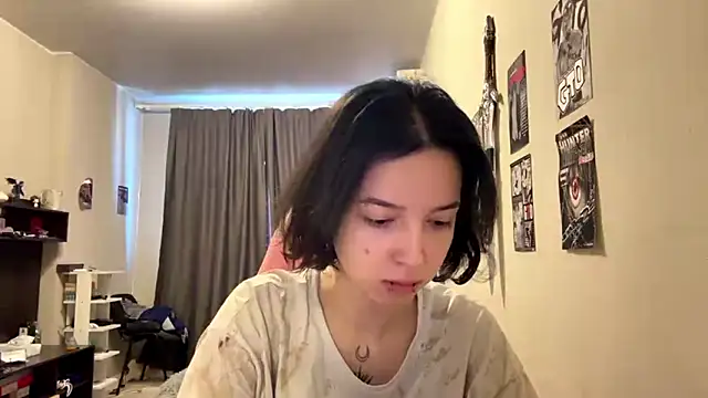 Snapshot of KateMiragee chatting on March 15, 8:09 am KateMiragee online show from March 15, 8:09 am