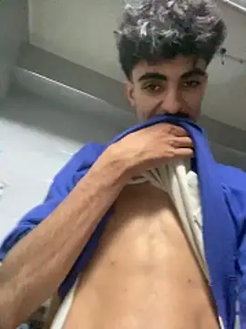 Achrafsad9i online show from April 3, 10:30 pm