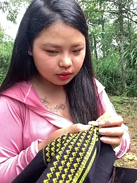 Snapshot of Motminhthoi chatting on May 19, 2:18 am Motminhthoi online show from May 19, 2:18 am