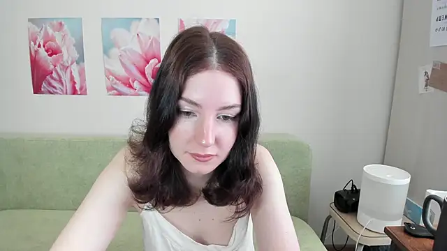 LuminaKiss online show from March 13, 7:37 am