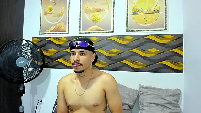 Leon Hotx online show from April 28, 7:19 pm