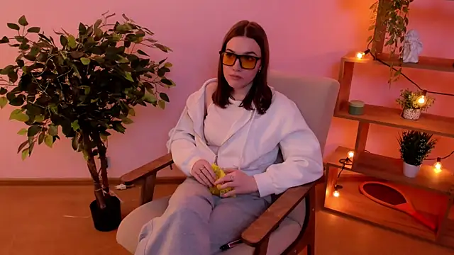 MaraBrookfieId online show from March 13, 9:05 am