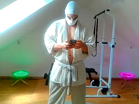 NinjaLaser online show from May 11, 11:27 am