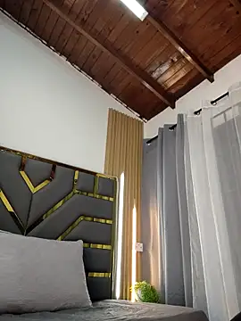 Oliver bigblack cock online show from April 10, 6:01 pm