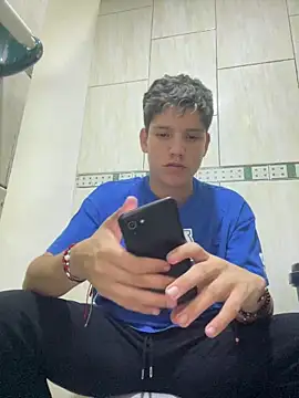 Theus26  online show from March 27, 2:28 am