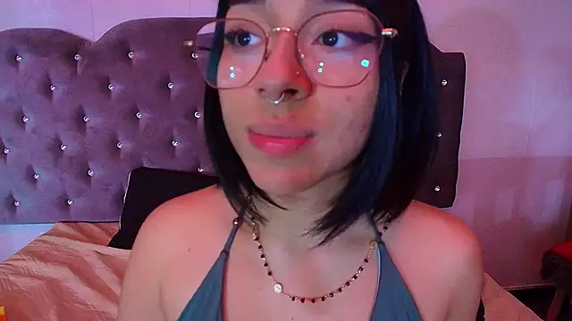 Amarantha rosse online show from April 18, 7:58 pm