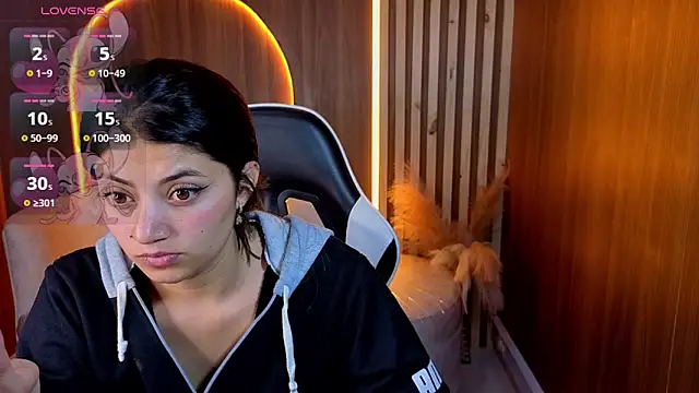 Lia queen tx online show from May 14, 3:02 am