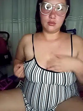 Snapshot of Brittany_G chatting on March 20, 5:45 am Brittany G online show from March 20, 5:45 am