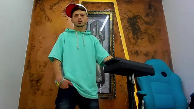 Snapshot of Jhotonex2 chatting on March 16, 3:45 am Jhotonex2 online show from March 16, 3:45 am