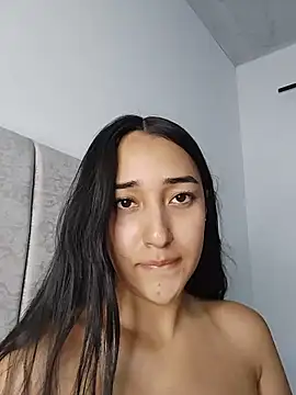 isabellaHill2 online show from April 7, 4:13 am