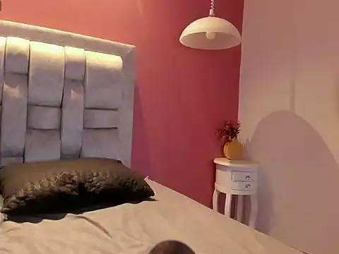 Snapshot of Jackie_Sins chatting on March 13, 12:39 am Jackie Sins online show from March 13, 12:39 am