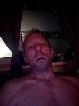 Snapshot of jongen_ehv chatting on March 13, 3:46 am jongen ehv online show from March 13, 3:46 am