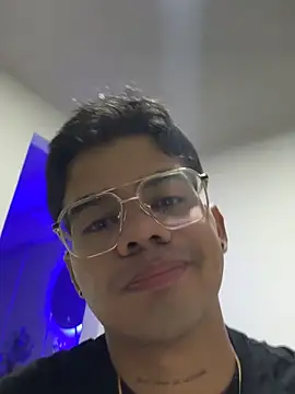 Snapshot of matiass_vegas chatting on March 16, 12:06 am matiass vegas online show from March 16, 12:06 am