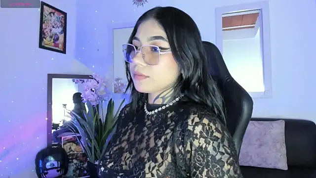 Snapshot of Dimitra_hells chatting on July 17, 10:03 pm Dimitra hells online show from July 17, 10:03 pm