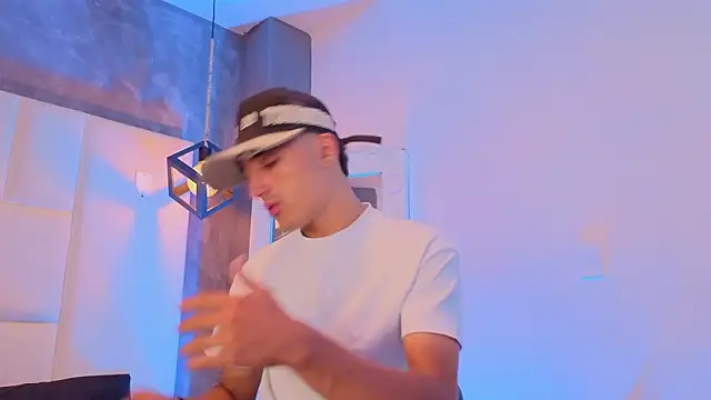 Hadrian Torres online show from March 13, 12:45 pm