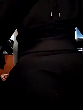 dufatcock online show from April 27, 1:31 pm