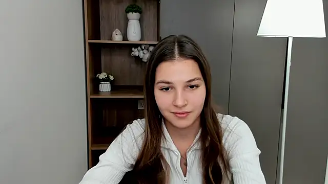 Snapshot of RobbieGarding chatting on March 16, 5:44 am RobbieGarding online show from March 16, 5:44 am