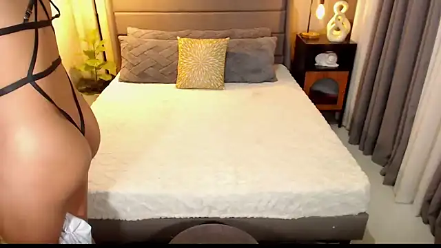 CumShotElara online show from March 22, 8:23 pm