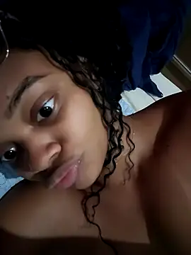 marialuiza2027 online show from April 30, 3:13 am
