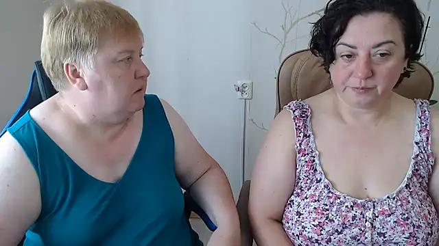Lindy-Jeanie online show from July 9, 8:18 am
