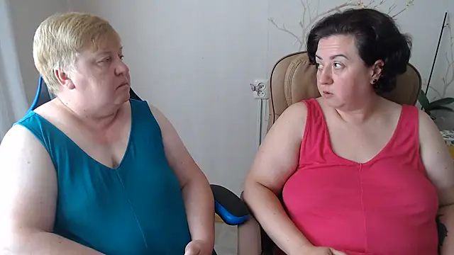 Lindy-Jeanie online show from July 19, 11:25 am