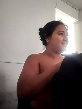 DestiinyBlack online show from May 6, 2:55 pm
