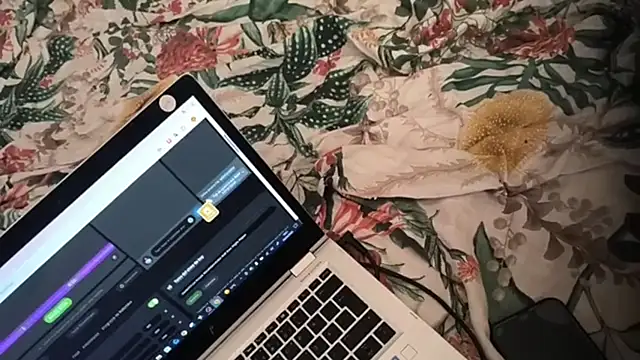 DanteYJuri online show from April 3, 5:22 pm