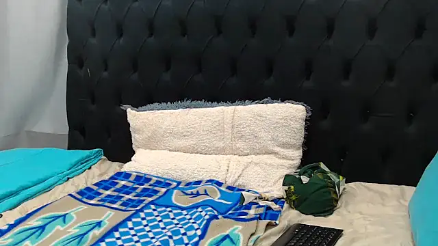 Snapshot of Dark_Slim_Thick chatting on April 25, 6:16 pm Dark Slim Thick online show from April 25, 6:16 pm