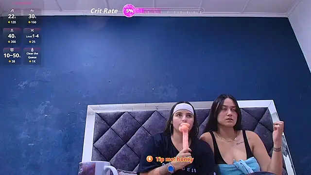 aidanaandvictoria online show from March 14, 4:51 am