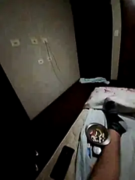 Snapshot of cracadaboa chatting on April 15, 8:53 pm cracadaboa online show from April 15, 8:53 pm