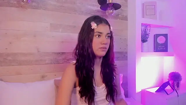 Snapshot of cristin_collins chatting on July 15, 2:17 am cristin collins online show from July 15, 2:17 am