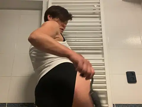 DtPORNBITCH online show from June 3, 11:32 pm