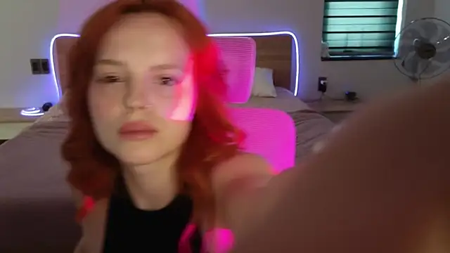 mollybossy online show from March 19, 6:50 am