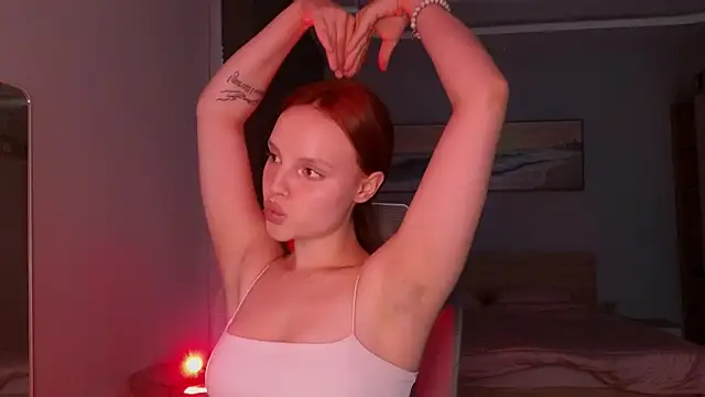 mollybossy online show from April 25, 4:15 am