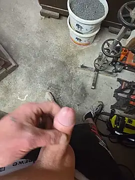 Snapshot of John871911 chatting on May 27, 9:28 am John871911 online show from May 27, 9:28 am