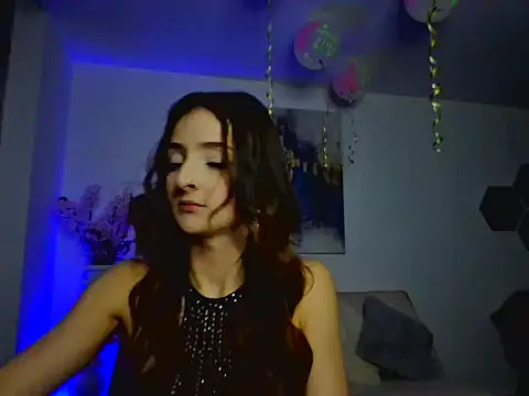 Snapshot of Lilyt_Cooper chatting on April 24, 9:12 am Lilyt Cooper online show from April 24, 9:12 am